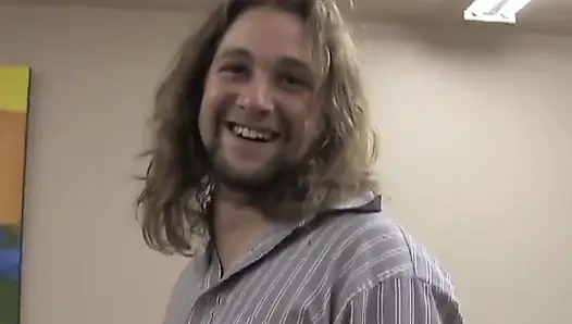 Сцена с любителями большого члена - 2_Hot грудастую и фигуристую брюнетку жестко трахают и кончают на ее сиськи