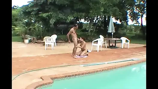 Geile Teen-muschi Wird Nass Und Schwanzlutschende Session Im Freien Mit Abspritzen Mit Riesigem Schwanz