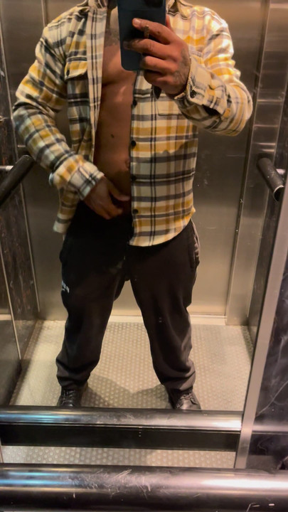 Almost get caught in the elevator