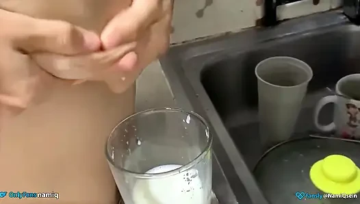 Tetanggaku pecah peras susu sama tetangganya sendiri