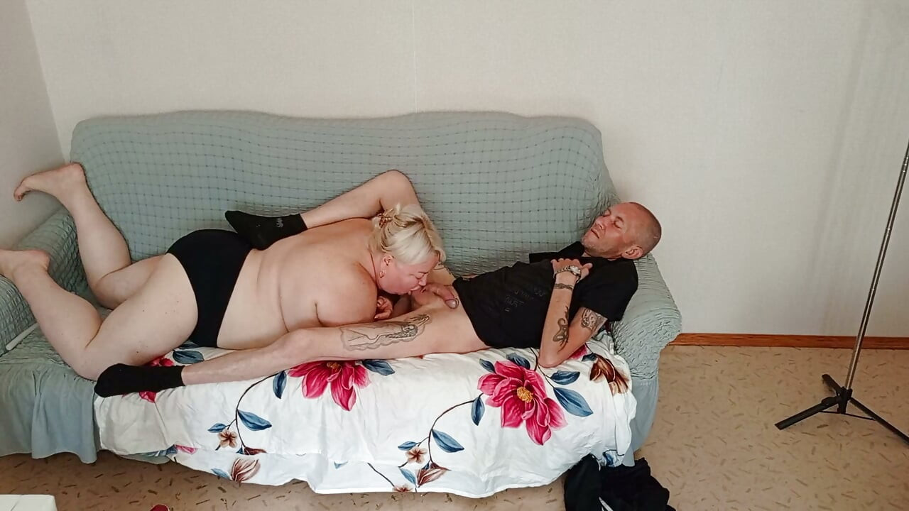 Stepmom Gives a Deep and High-quality Blowjob Before My Cumshot