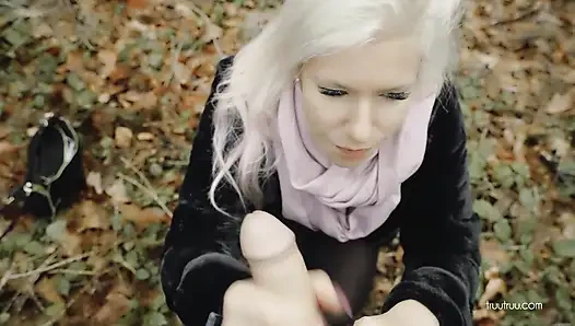 Ngentot di tempat umum berisiko sama pria asing dari tinder