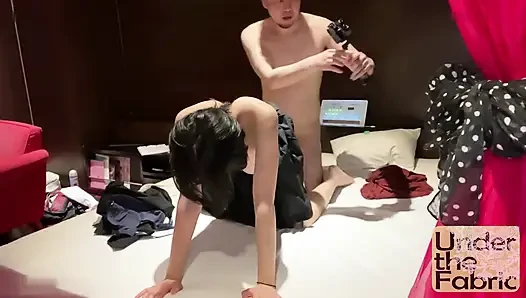 Sessiz gözlüklü kadın görüntü videosuyla kandırılarak dölleniyor bakış açısı