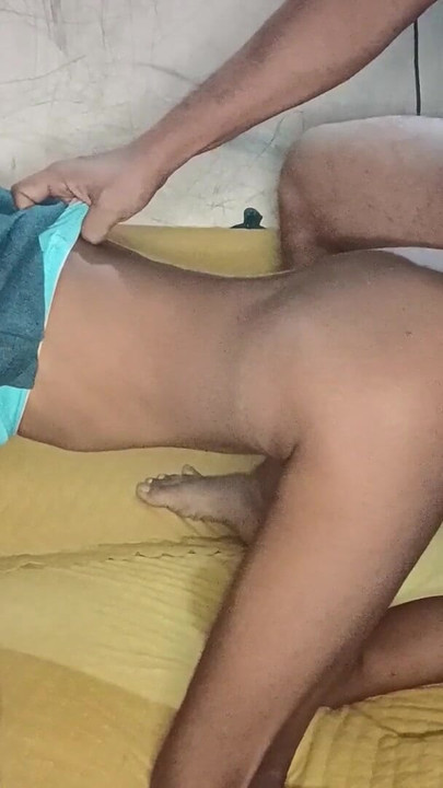 buddhe ko chadi jawani apne bete ki bahu ko goli khake pela | Clip 2