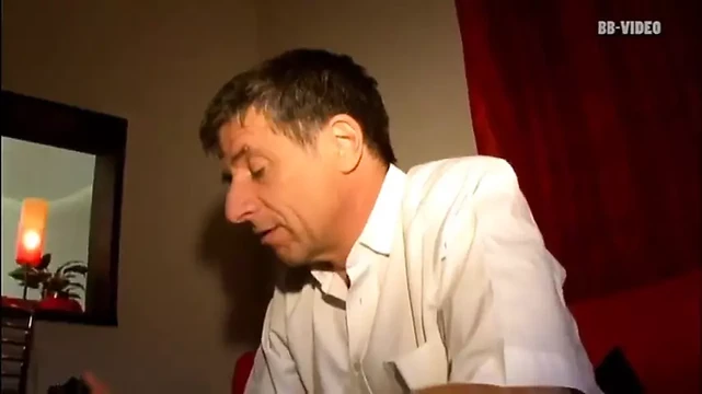 German brunette penetrated pussy while boobs jump in german amateur
