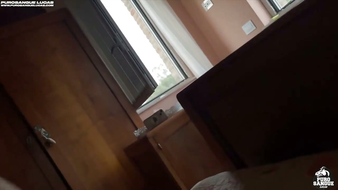 Je Baise Une Italienne De 18 Ans Pendant Que Ses Parents Sont Absents