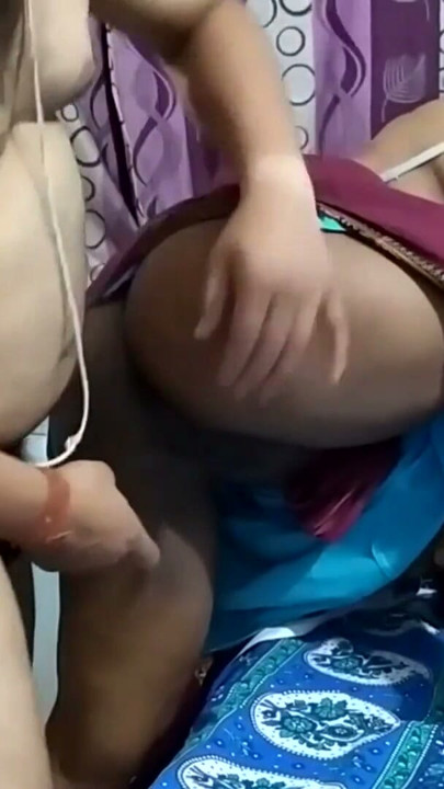 Mysore Xhamster 집에서 동료와 함께 후배위 스타일과 카우걸 스타일로 존나 빨고 섹스하는 반다나 교수 | 클립 1