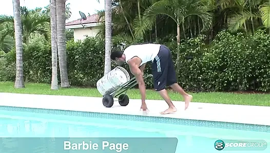 Barbie'nin parti öncesi ırklararası partisi