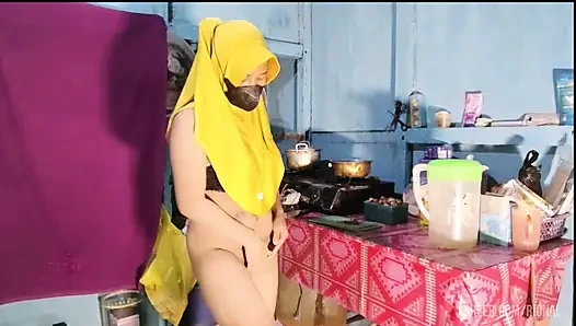 Fucking a maid in the kitchen