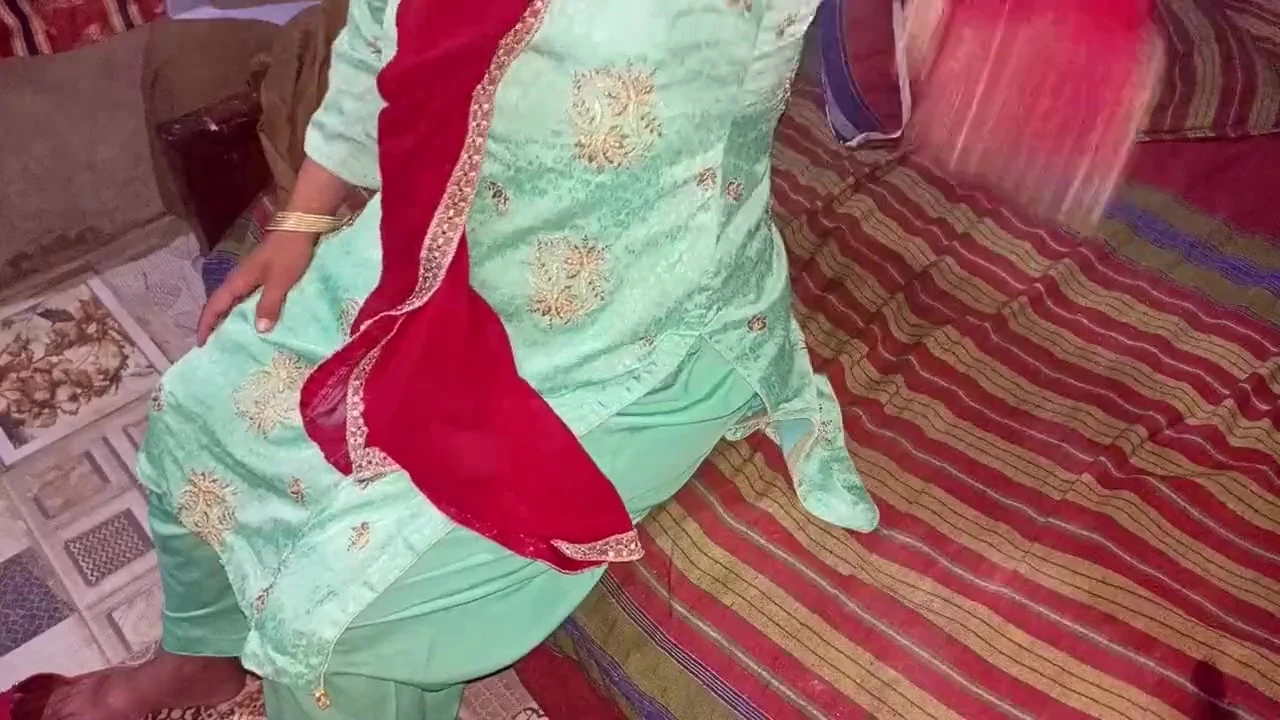 Apne girlfrind ko okul koleji me chod diya xxx (Hintçe ses)