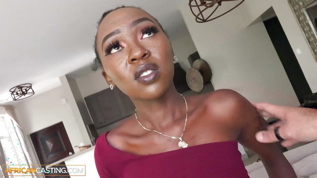 EBONY College TEEN snigende blikke under vores vejledning sesh... Snart glemte hun sine lektioner