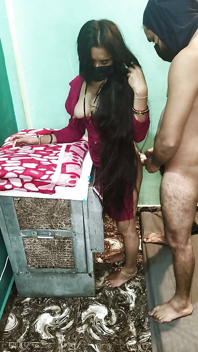 Video gadis kolej Desi India bergaya doggy dan dikongkek kuat