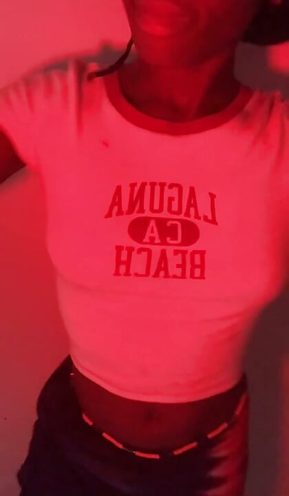 Hot Petite Goddess Front View Dance Session du ikke vil glemme