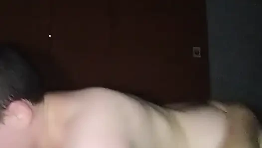 Aku makan mentimunnya dan dia menempatkanku dalam 3 posisi