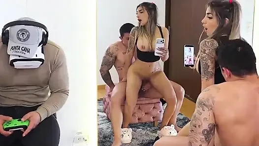 Cuckold! Kocasının ona vakti yoksa, üvey erkek kardeş onu sikiyor! Ağzına boşal!