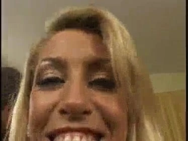 Chelsea Zinn wird von 4 schwarzen Männern sexuell besessen