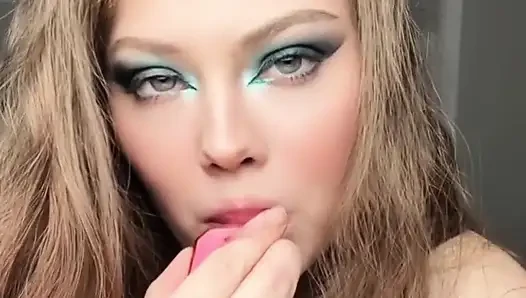 Sfw domina pOV
