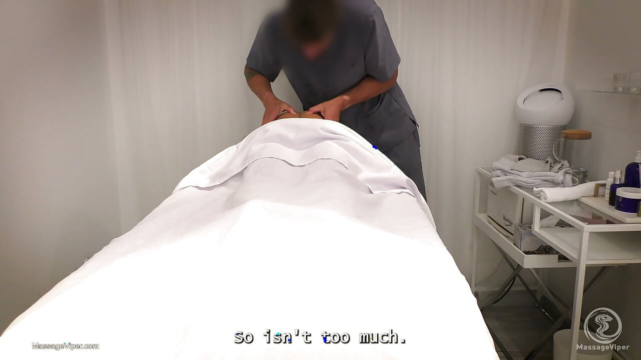 Blonde fitness model fucking her massage therapist
