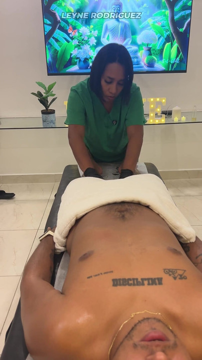 Leyne Rodriguez: Hot Latina in Massage Uniform Gives an Intense Oiled Session