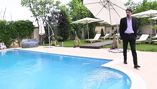 Texas Patti DP Gangbang in Garage Und Bad