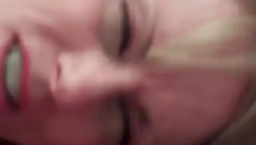 Melanie'nin doyumsuz öğleden sonrası
