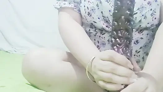Mature MILF stepmom looks for someone to put a huge cock in her 1