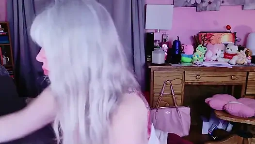 Menguji Candy Easter.