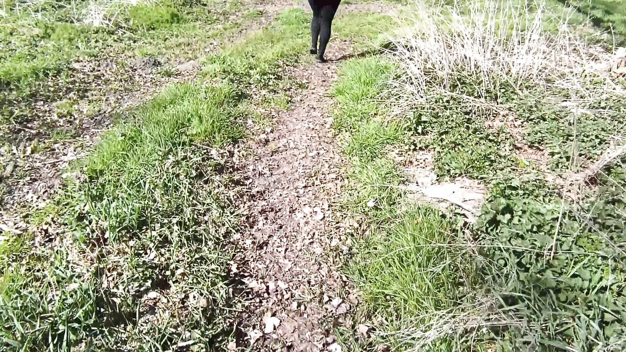 Ass and tits in the woods