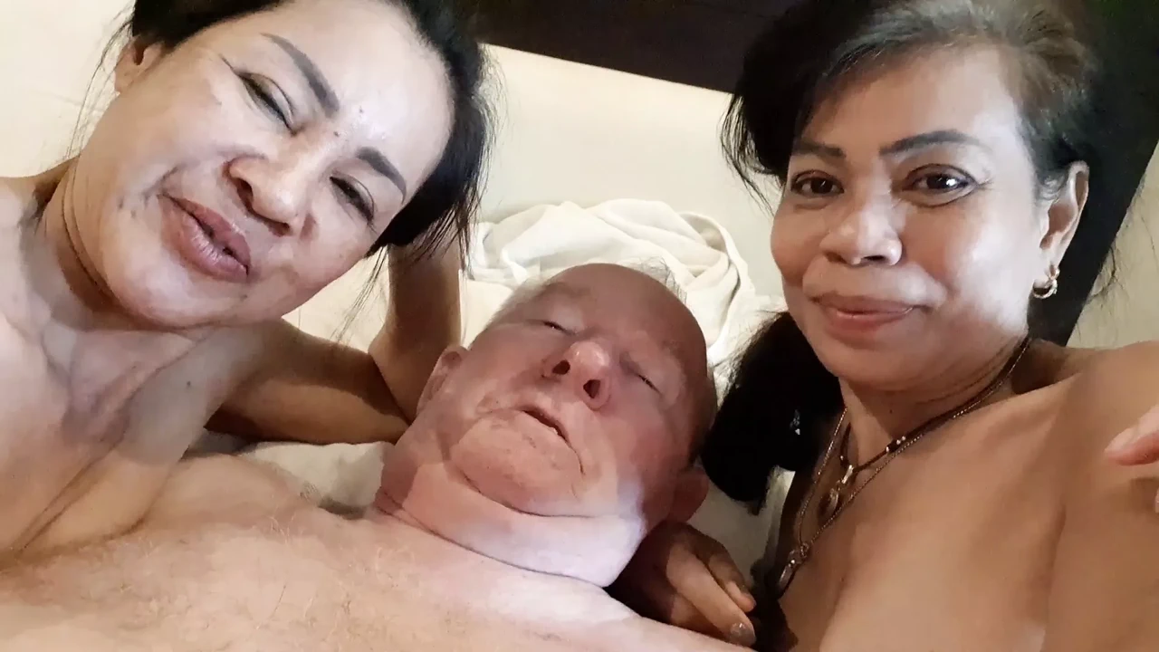 潮吹疯狂女孩 - 1月30日派对 - 第3部分，共3部分，被邀请