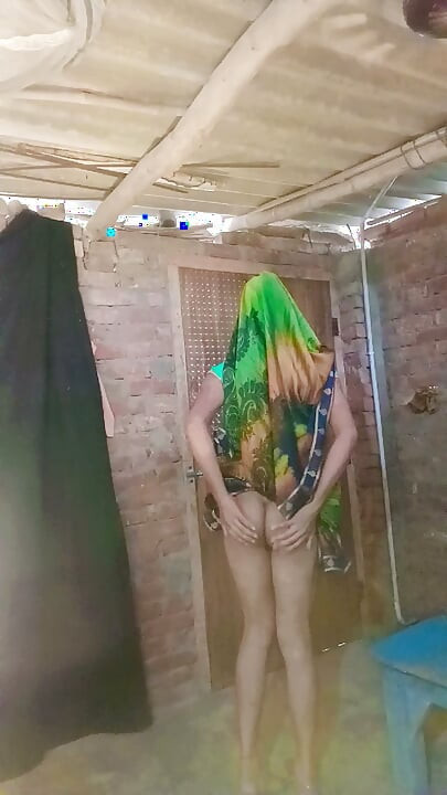 Sapna crossdresser in saree video