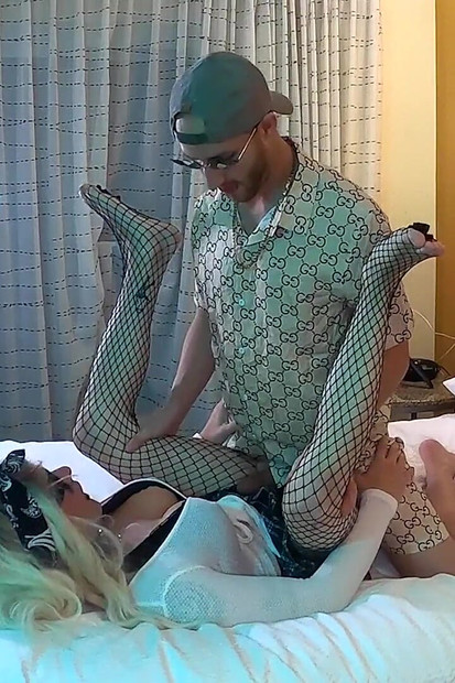 Reper jebe vruću transvestitu - Kompilacija 3