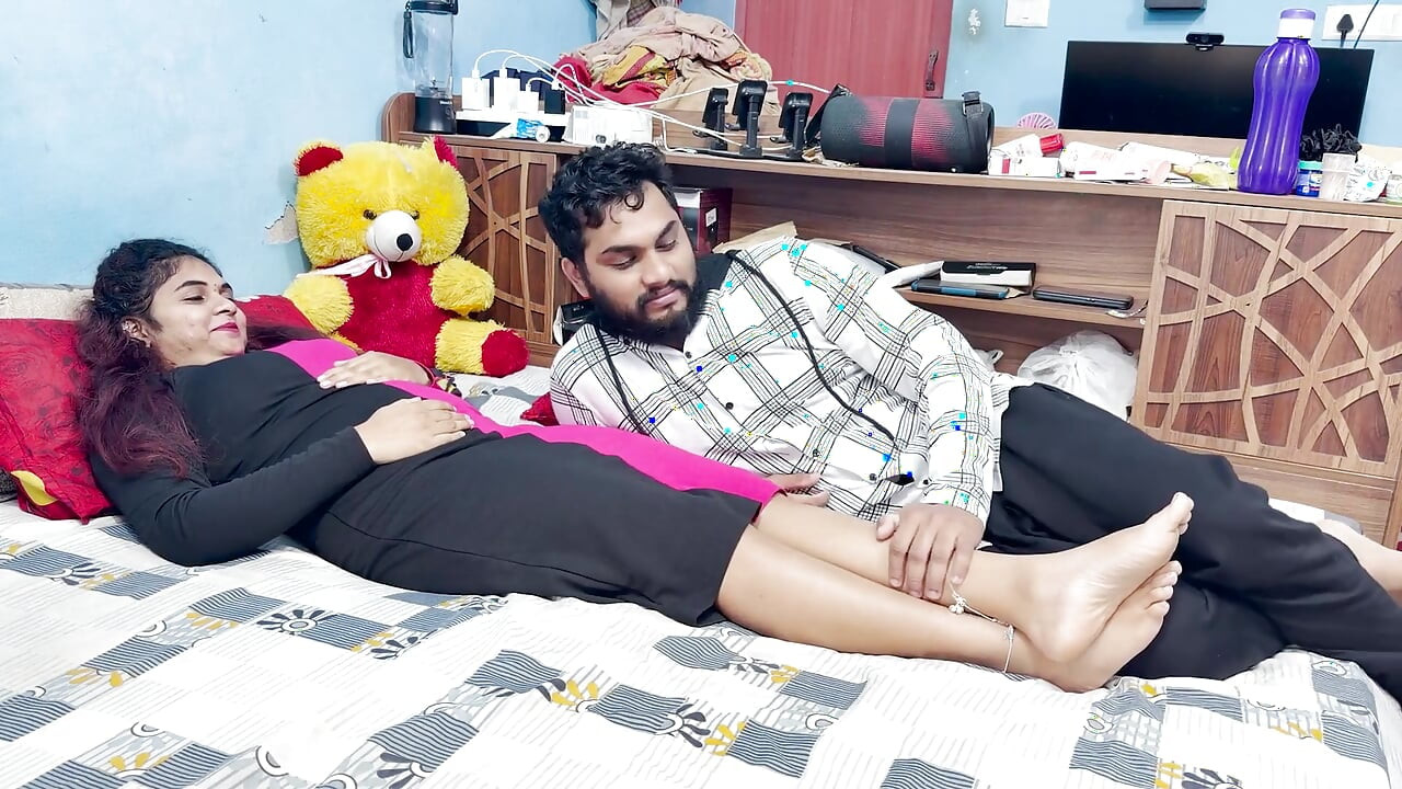 Malayali chefe menina pés massagem por garoto equipe