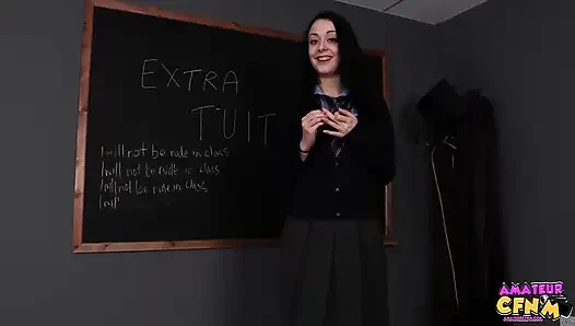 Студентка в видео от первого лица