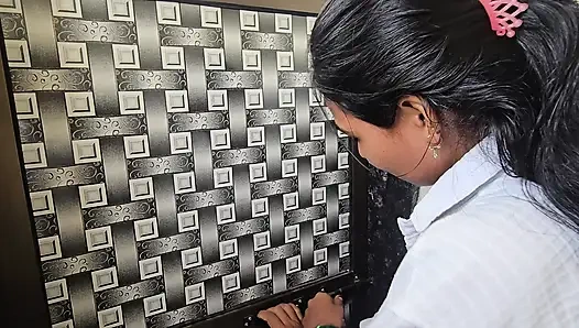 Mere school ki hote girlfriend mujhe akeli toilet m akeli mili dono ki marzi se sex hogya chota toilet hard sex