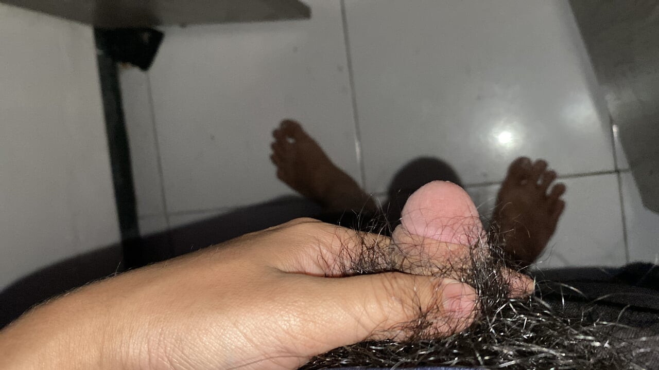 Tihi trenutak uz ormar, osobne i promišljene vibracije