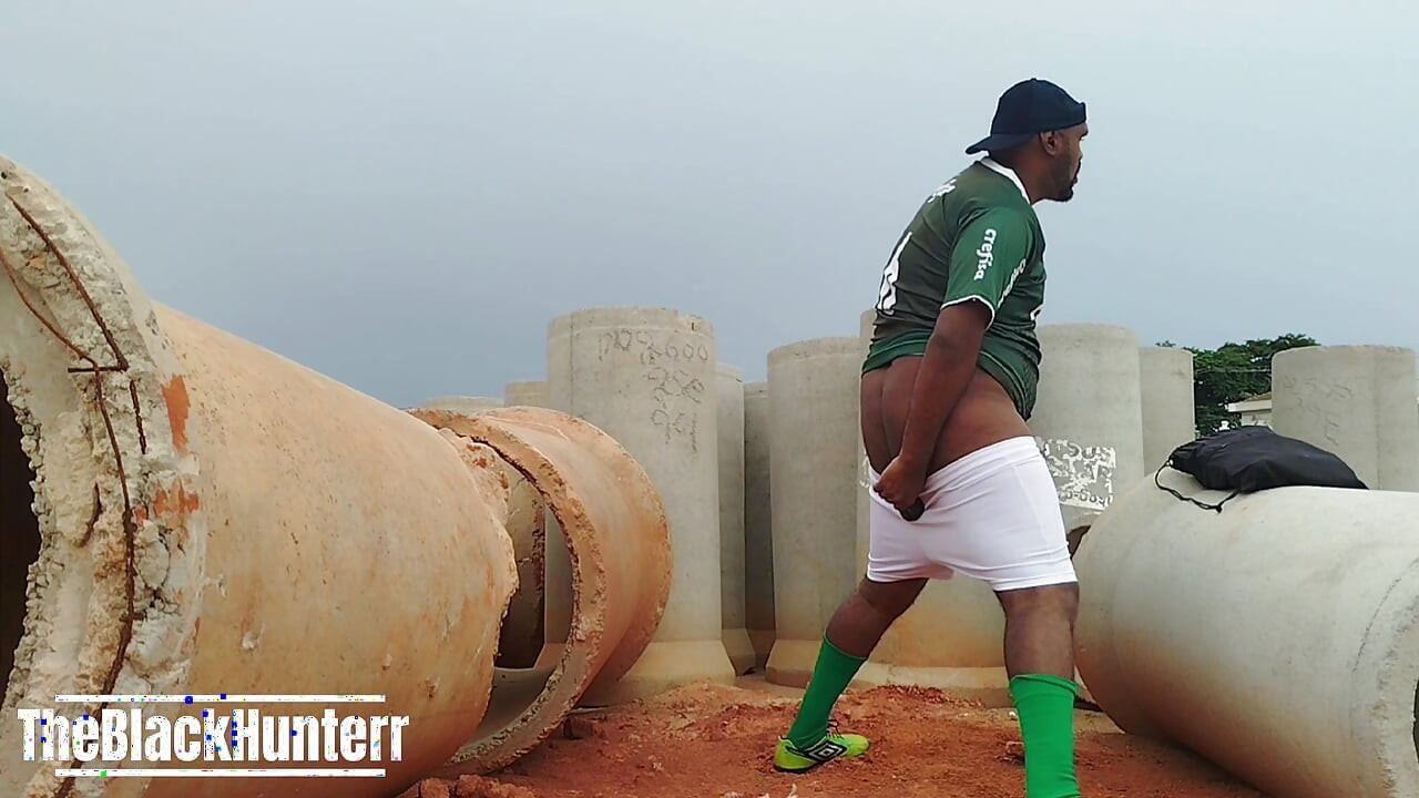 After the game I went to the construction to play with my big ass