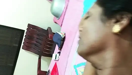 Tante seksi india sanjana dientot habis-habisan dan dientot habis-habisan di ranjang