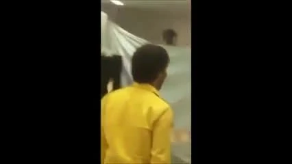 Ινδή σέξι bhabhi σε χορό saari