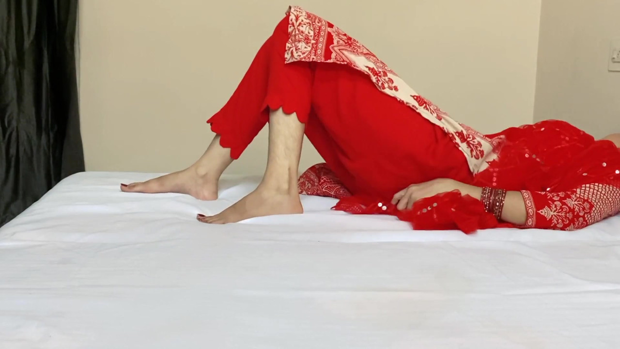 Bahu ke sath Sasur ne Manayi suhag rat puri hindi sex video with clear hindi dialogue