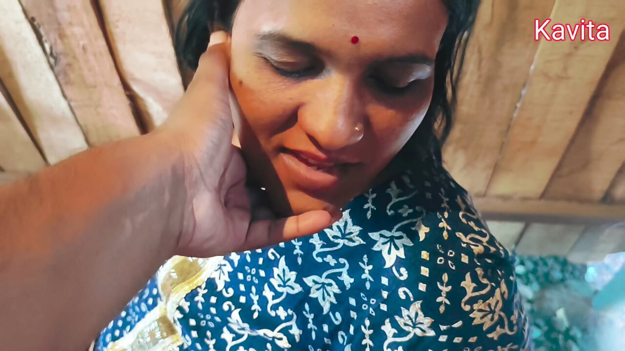 Hintli kavita ve tatya piknik çadırında sikişiyor