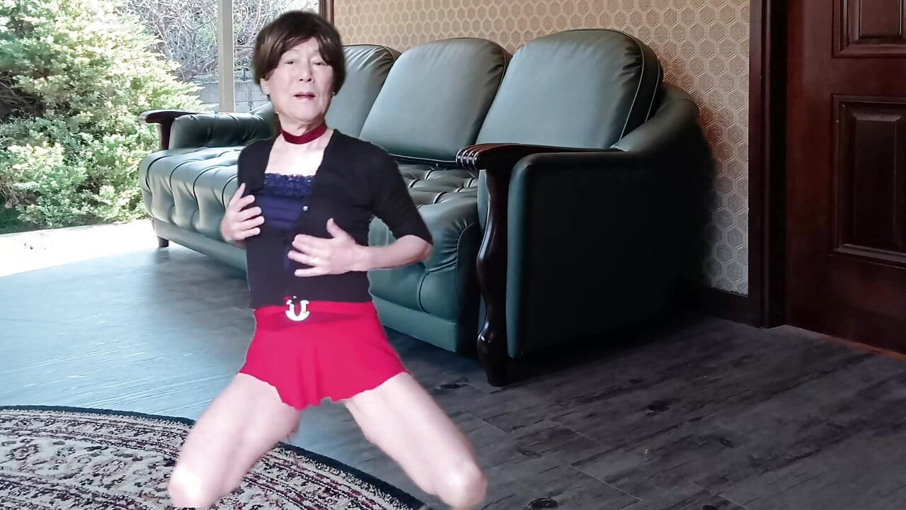 Hairless Pai-chan in Mini-skirt