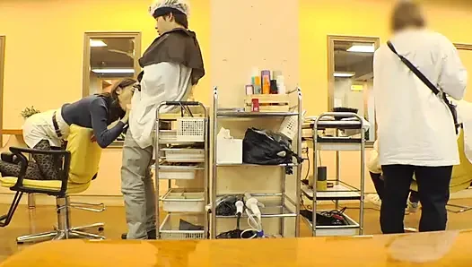 Göz temasının asla durmadığı salon