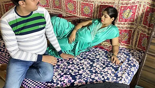 Tante seksi india yang super sange ini dientot habis-habisan sampai matanya menerang keenakan