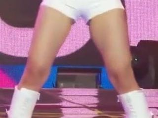 A Much Needed Close-Up Of Lia's Thighs