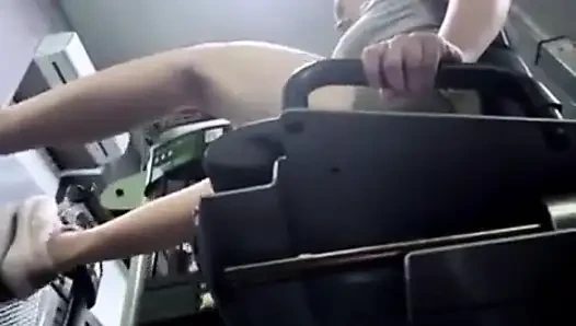Spor salonunda aşırı fışkırtma