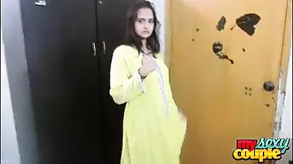 Soție amatoare indiană Sonia cu sex masturbat
