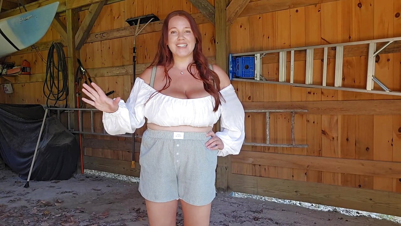 Helping the Sexy MILF Nextdoor with Yardwork POV