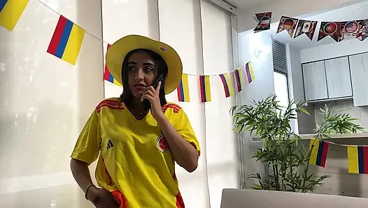 Sahabat latinaku yang sange lagi nungguin aku nggak pake celana dalam dan bertaruh kalau timnya menang. Spesial Piala Dunia 2026!