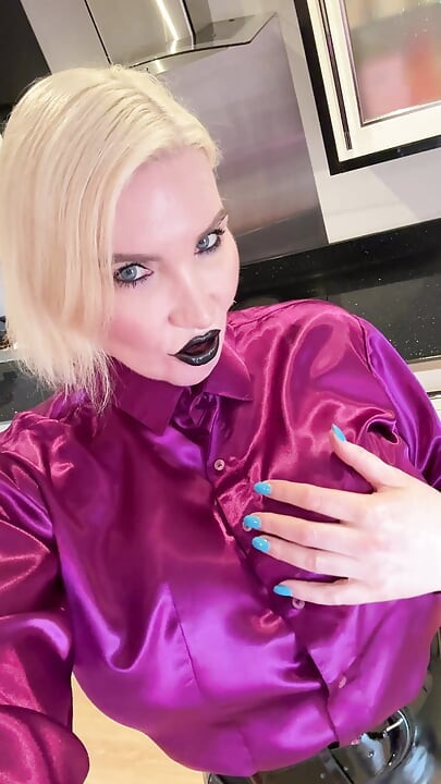 IN WELKE OUTFIT WORD IK GENEUKT? JIJ KIEST!