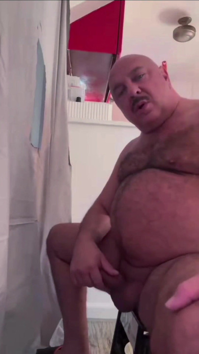 BiDLDaddy shoves a straw in his chubby cock | Clip 1